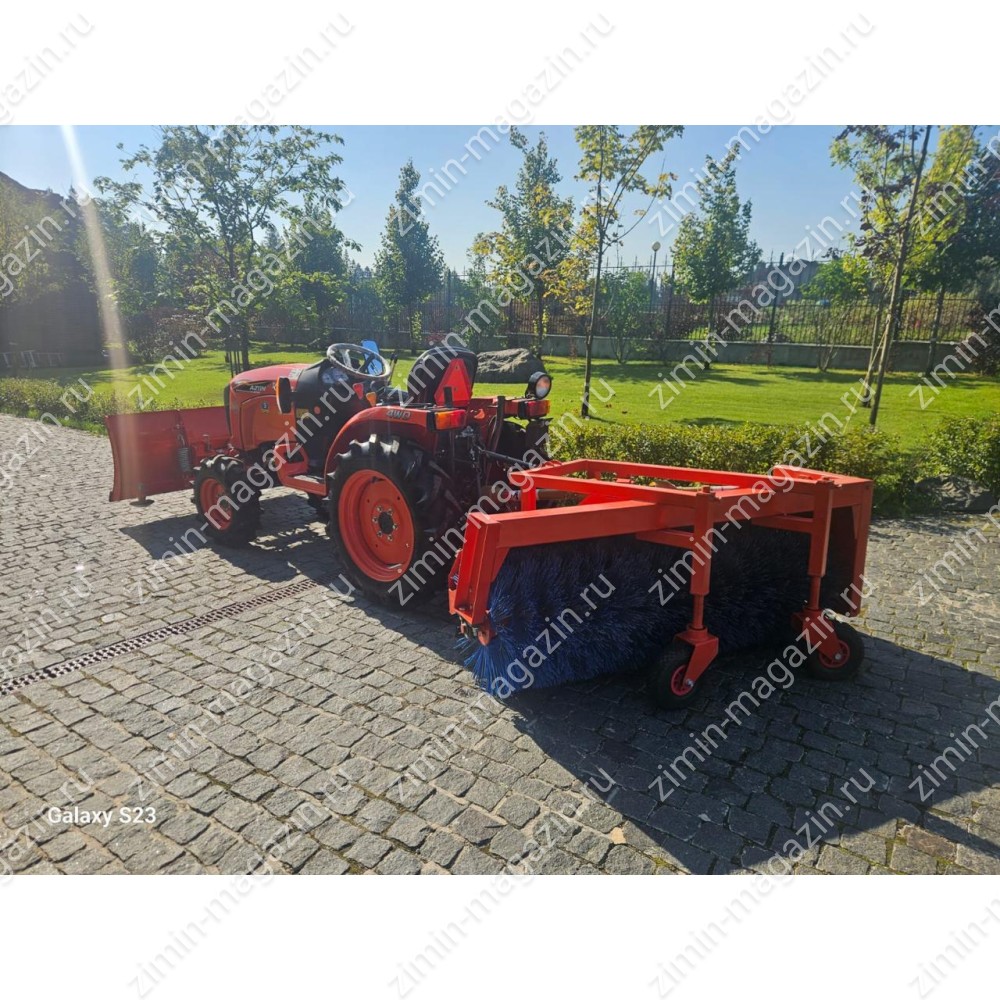 Снегоуборочный минитрактор Kubota A211N с отвалом и щеткой