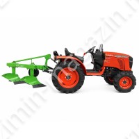 Минитрактор  KUBOTA B2441 с плугом Kerland 