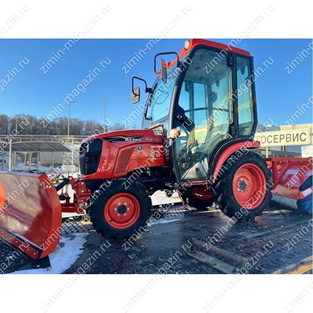 Снегоуборочный минитрактор Kubota B2741 с щеткой и отвалом