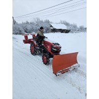 Трактор снегоуборочный Mahindra OJA2121 4WD с отвалом
