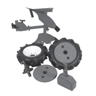 Плуг поворотный, противовес, пневмоколеса с утяжелителями